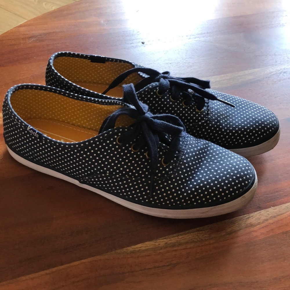Keds Polka Dot Sneaker Size 6